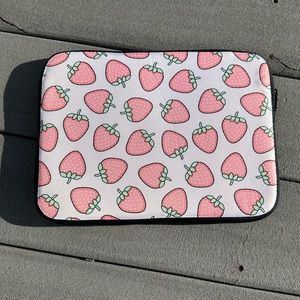 NEW STRAWBERRY COMPUTER CASE 12 INCH PADDED